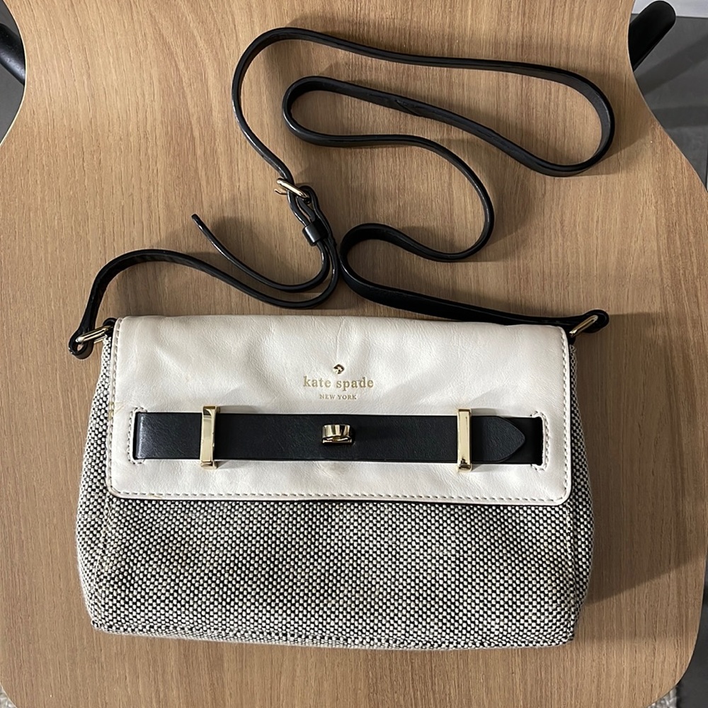 Adorable Kate Spade Crossbody